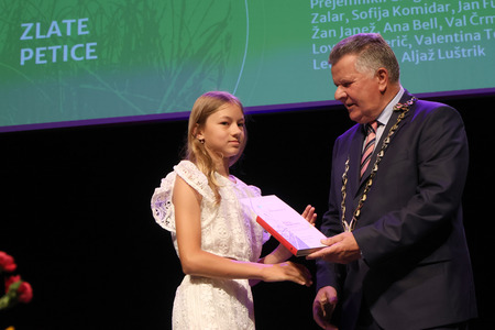 ZLATE PETICE 45 FOTO LJUBO VUKELIČ